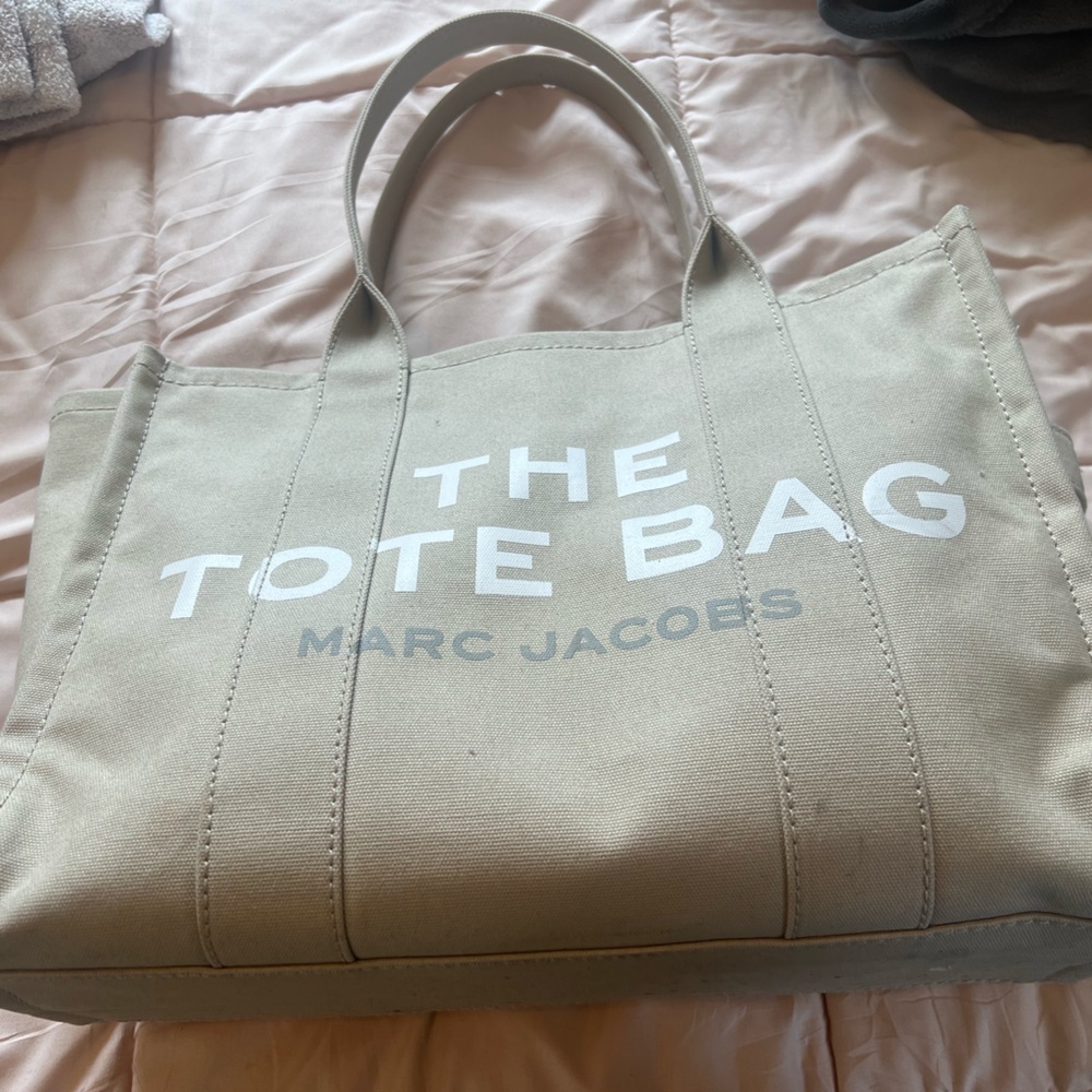 Marc Jacob’s Large Tote with Insert